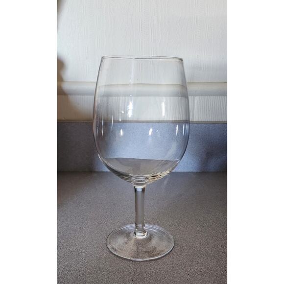 Large wine glass, stem ware - Picture 1 of 5